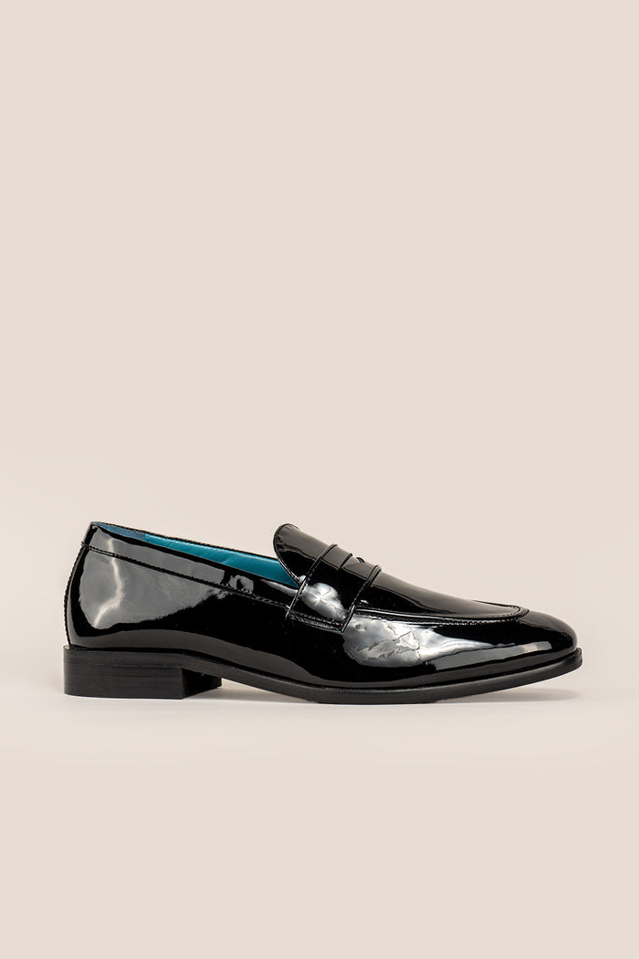 Dayton black saddle leather loafers for men, crafted from premium leather with classic saddle design, ideal for smart casual and formal occasions.