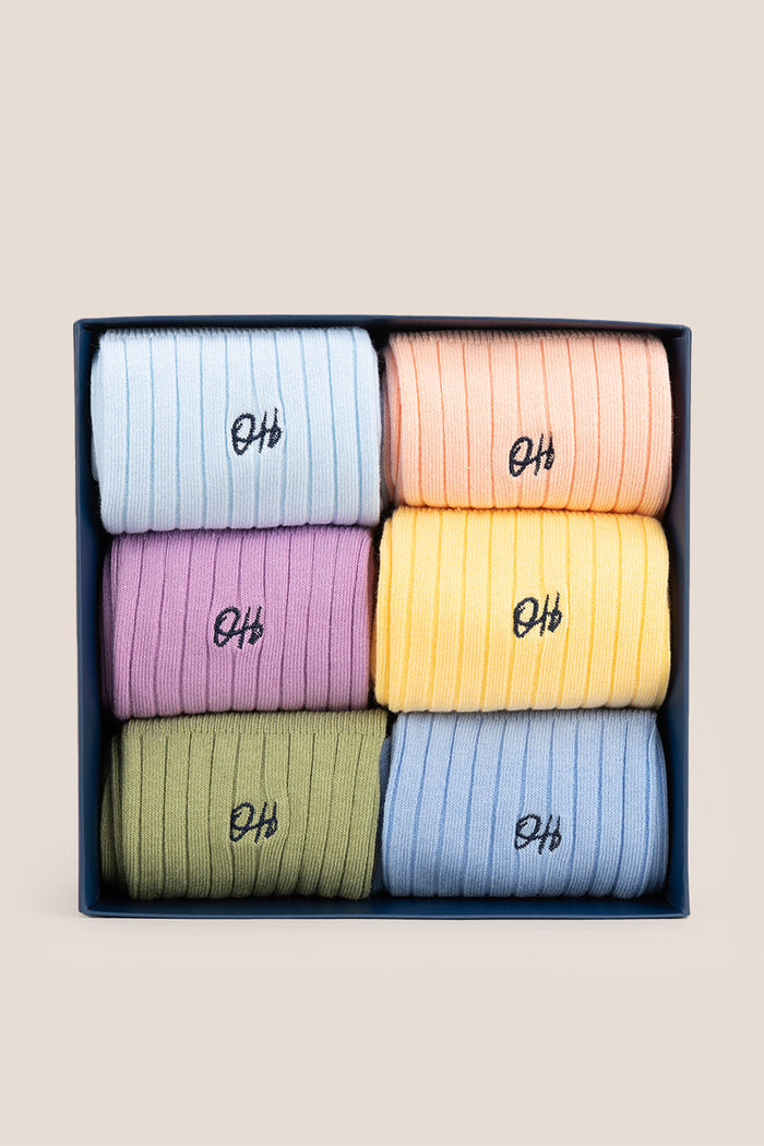 Oswin Hyde Pastel Heaven men’s cotton socks in a six-pack. These luxury socks offer comfort, style, and a soft pastel design for everyday wear.