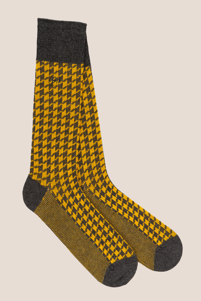 Oswin Hyde Pure Dapper six pairs of premium socks for men, offering luxury, comfort, and style.