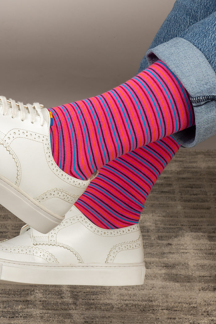 Oswin Hyde Warf three pairs of high-quality cotton socks for men, featuring unique prints and luxurious colours.