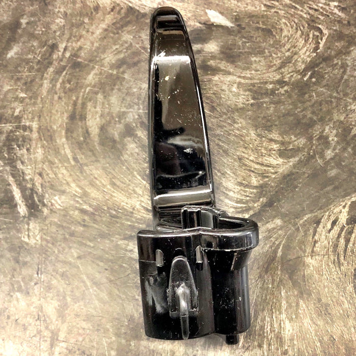 UPPER CORD RETAINER HOOK FOR 887 SANITAIRE VACUUM (14766119N)
